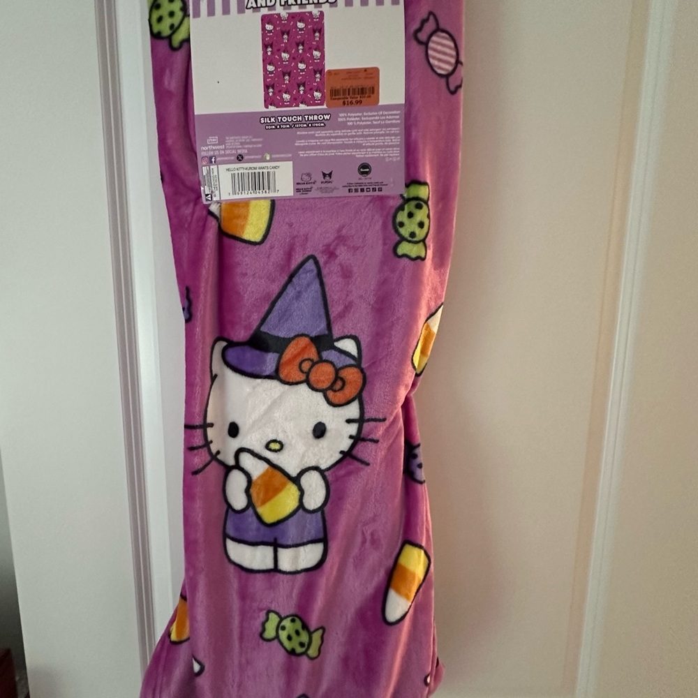 Hello Kitty Halloween 🎃 Throw NWT